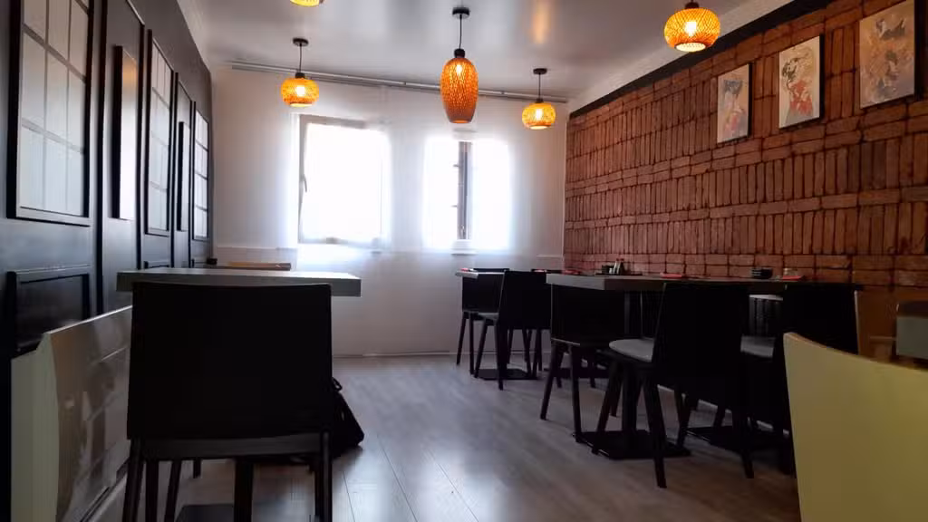AV restaurant avec terrasse zone piétonne Haguenau