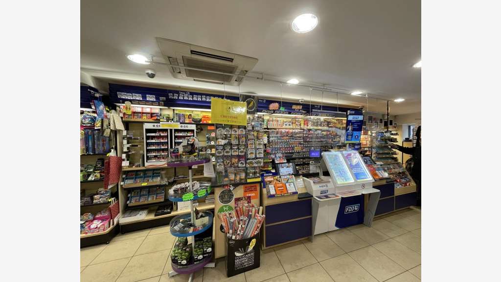 Murs + Fonds Tabac Presse Jeux à vendre Molsheim