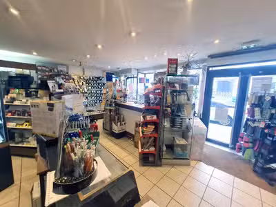Vente FDC papeterie de 101m² empl N°1 à Versailles