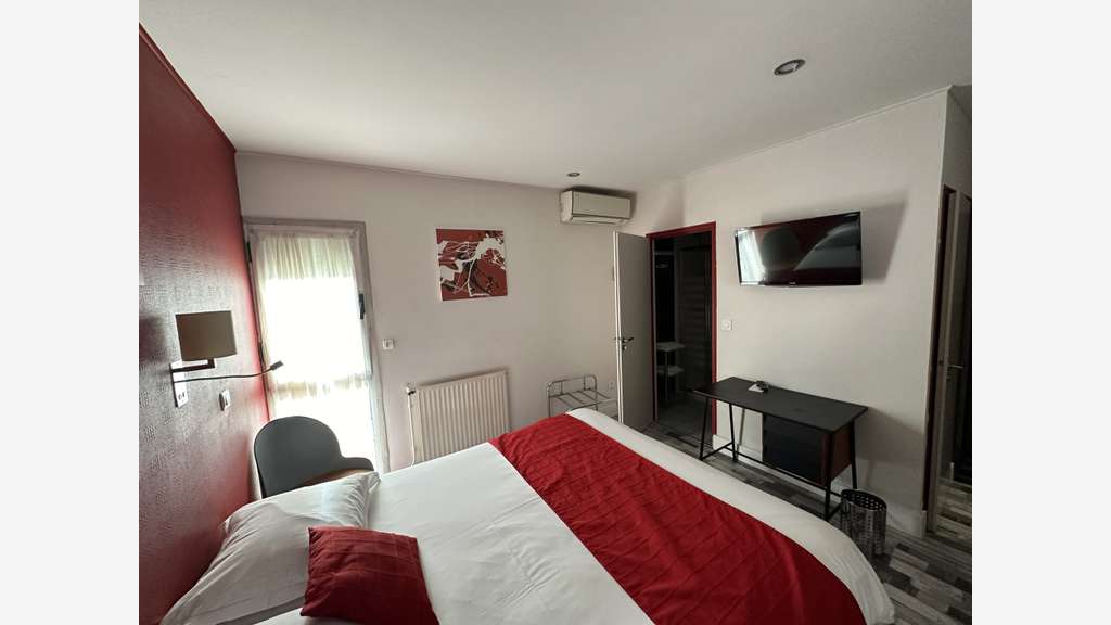 AV hôtel bureau empl N°1 proche gare Angoulème