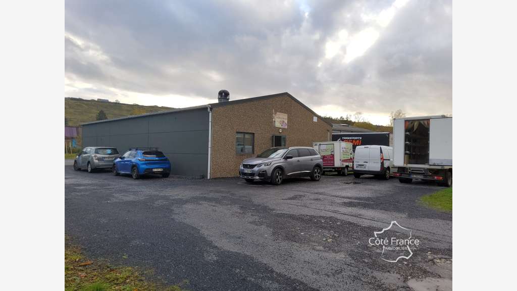 A vendre fonds et murs traiteur de 208m² à Givet