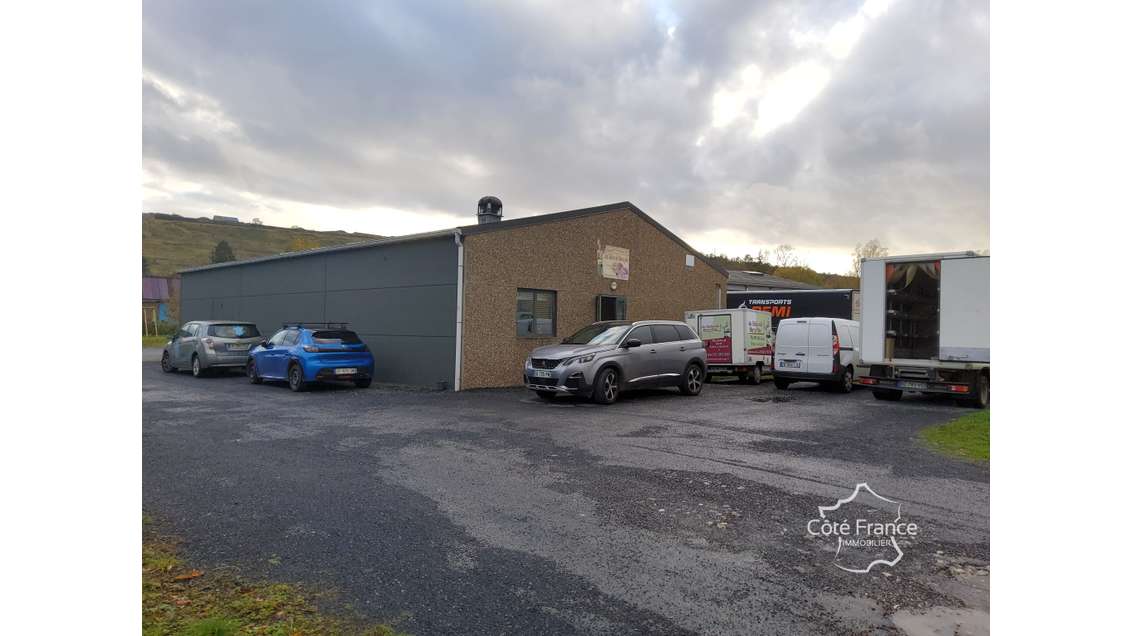 A vendre fonds et murs traiteur de 208m² à Givet