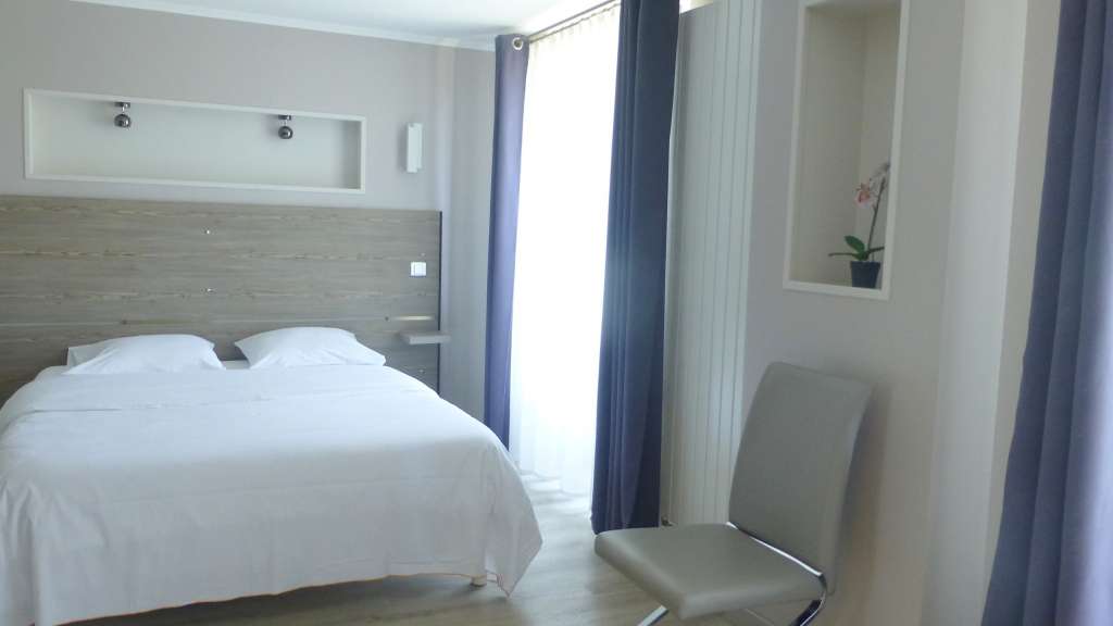 Vente grand hôtel-restaurant en centre Pithiviers