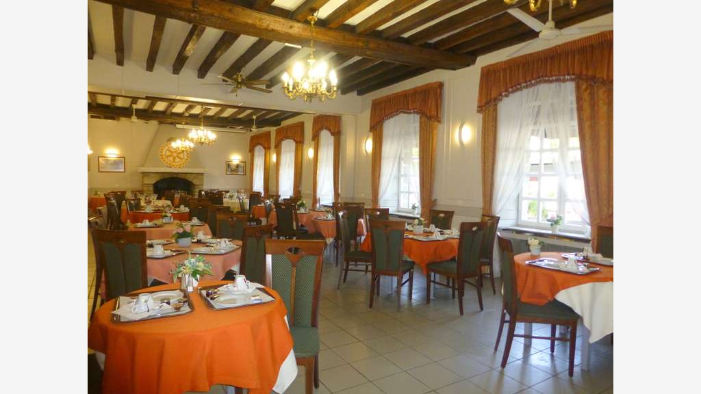 Vente grand hôtel-restaurant en centre Pithiviers