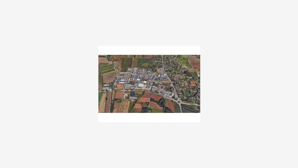 A vendre local commercial 400m² à Eguilles