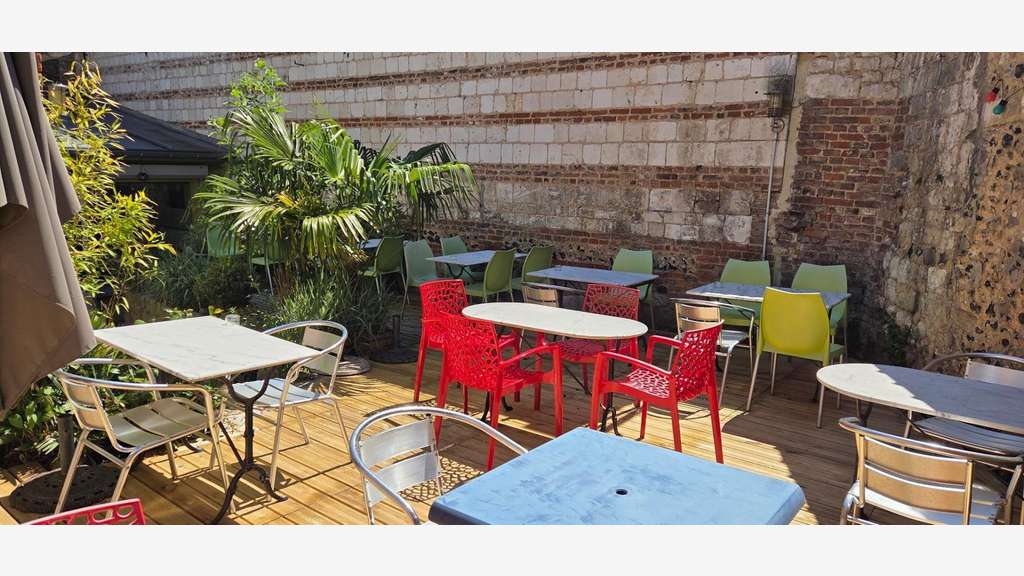 Restaurant avec murs et fonds à Saint-Riquier (80)