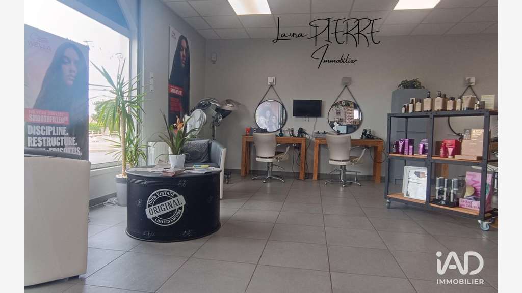 Vente salon de coiffure très visible à Bénouville