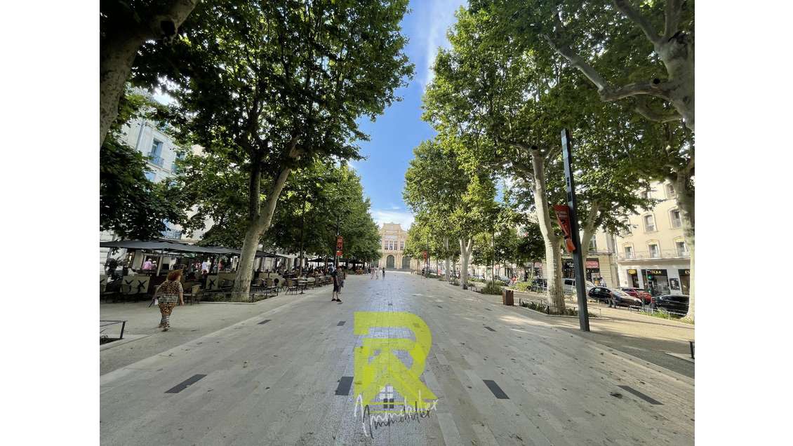 Vente FDC prêt à porter centre piéton de Béziers