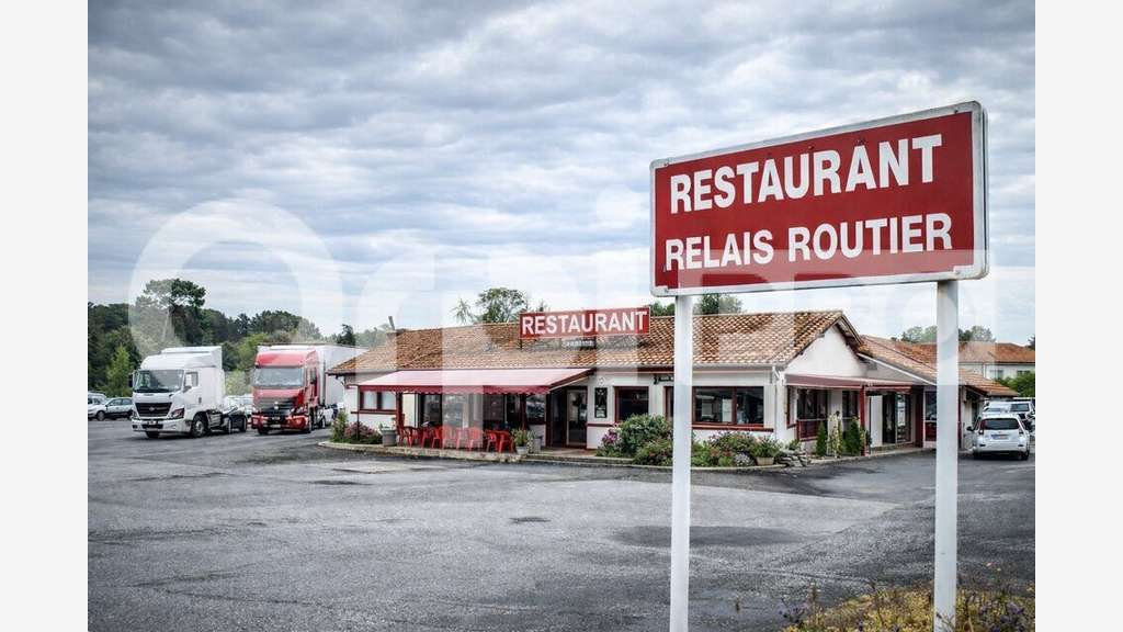 Vente FDC restaurant avec murs 700m² à Castets