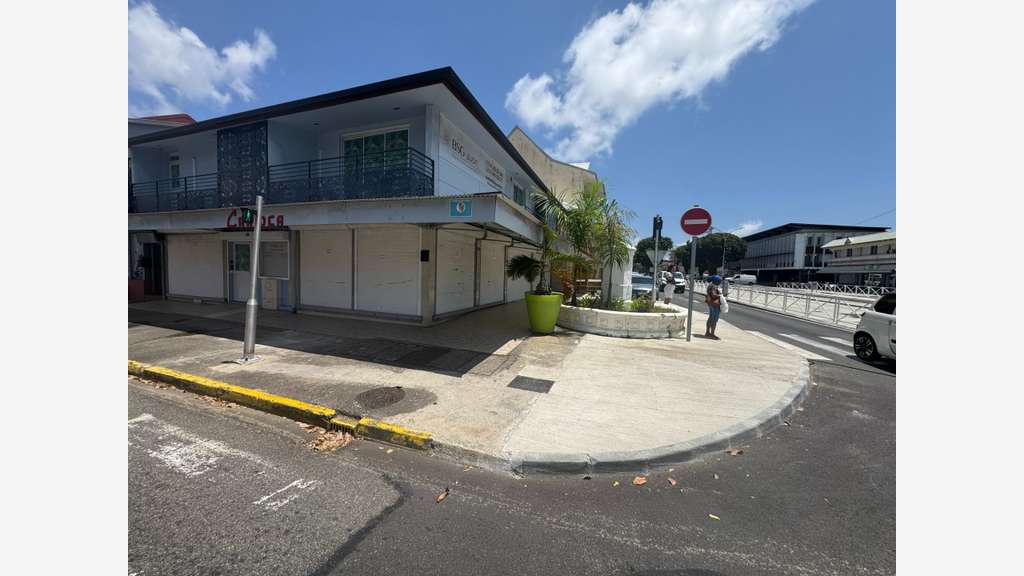 Vente FDC prêt à porter Carioca à Cayenne centre