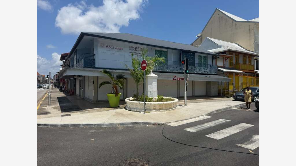 Vente FDC prêt à porter Carioca à Cayenne centre