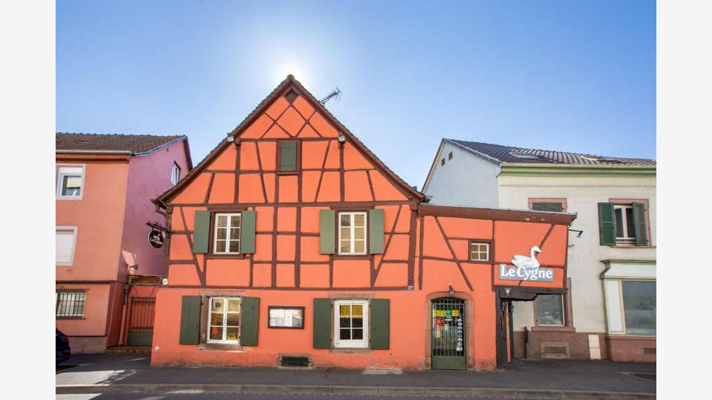 Vente murs et fonds restaurant + 3 apparts Colmar