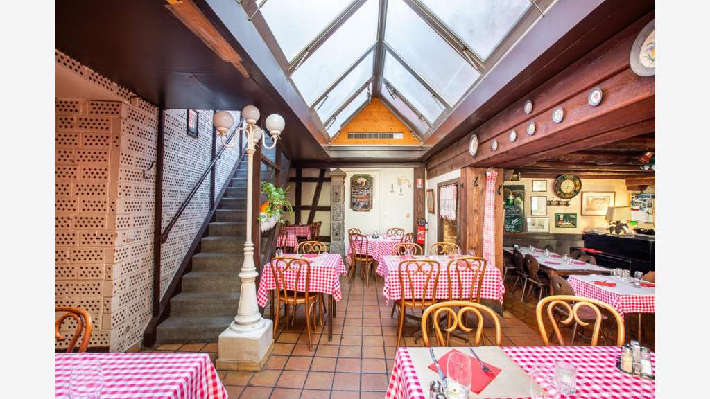 Vente murs et fonds restaurant + 3 apparts Colmar