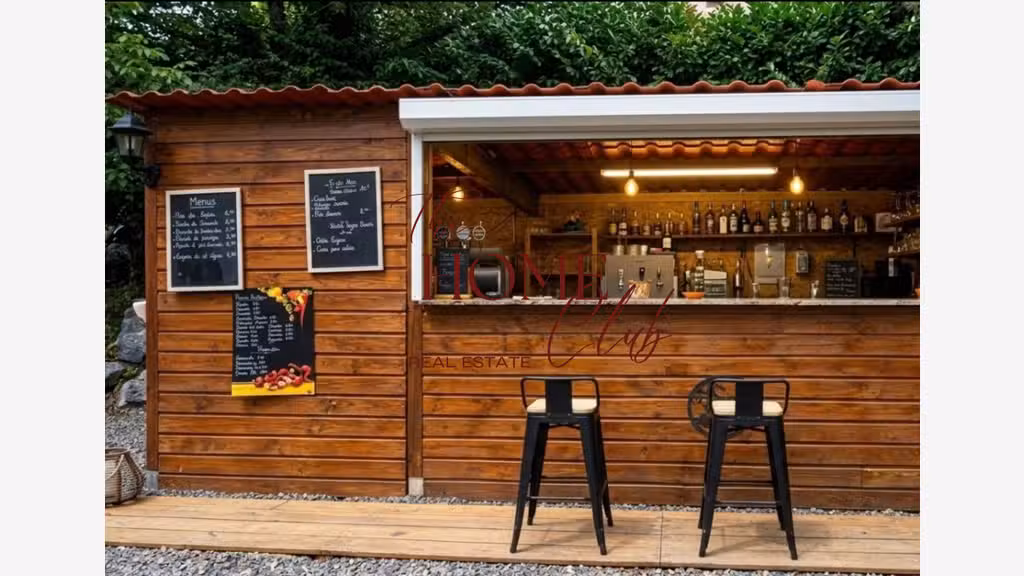 Vente bar restaurant avec espace guinguette Diusse