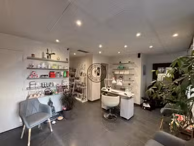 A vendre salon d'esthétique de 90m² à Echirolles