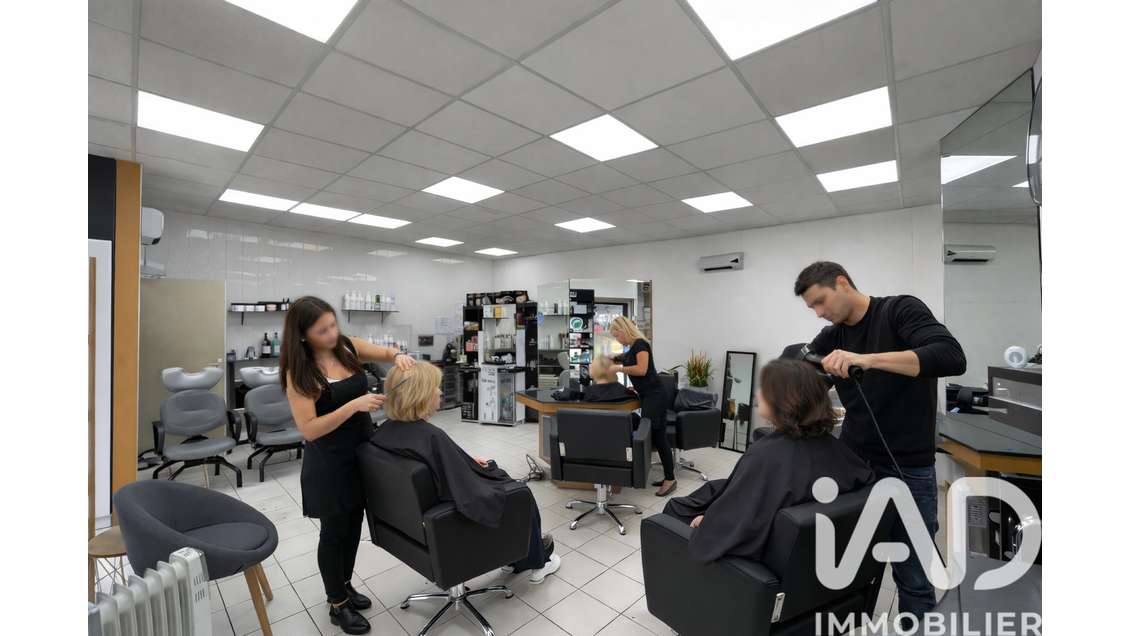Vente FDC coiffure à Égly
