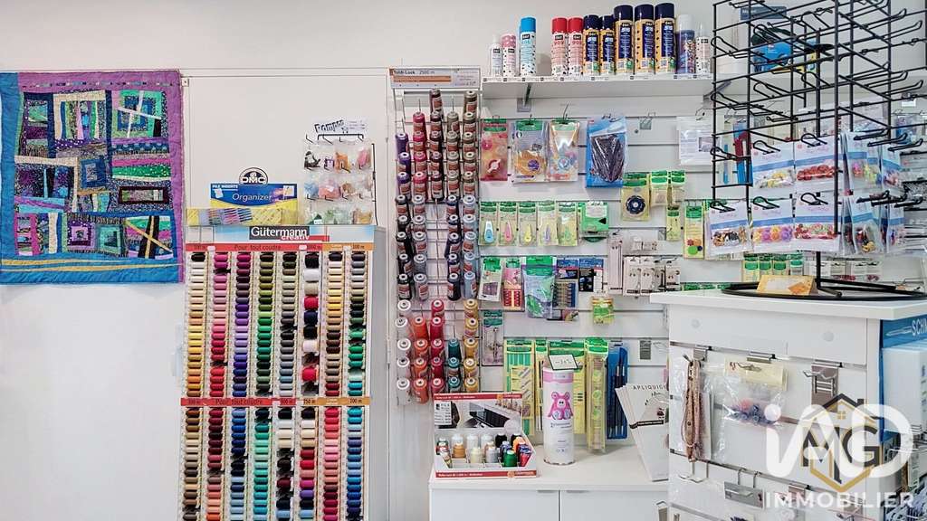 Vente mercerie créative machines à coudres à Égly