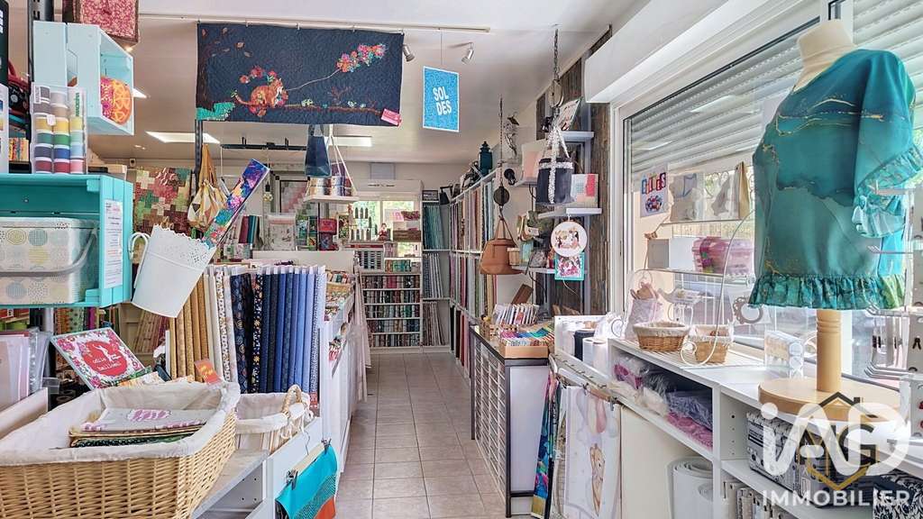 Vente mercerie créative machines à coudres à Égly