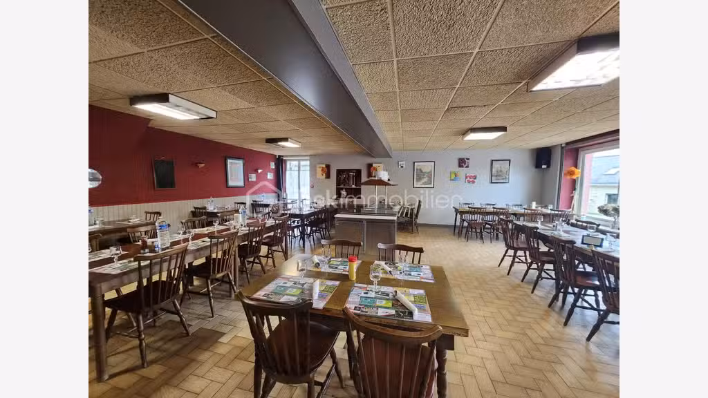 Murs et fonds beau restaurant bar à Guiscriff