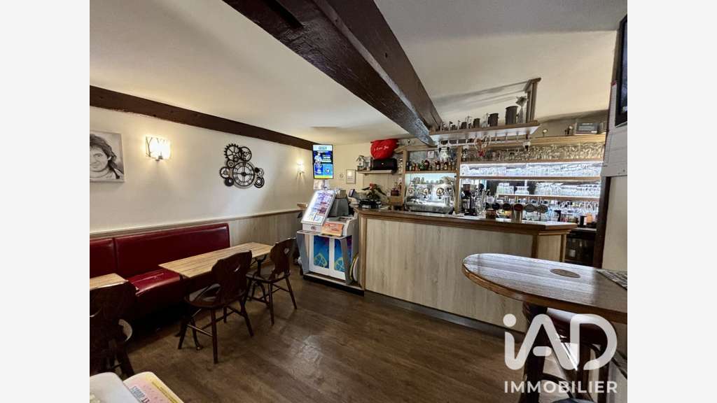 Cède bar jeux terrasse logement à La Ferté-Gaucher