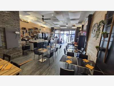 AV bar-restaurant en centre ville d'Isère