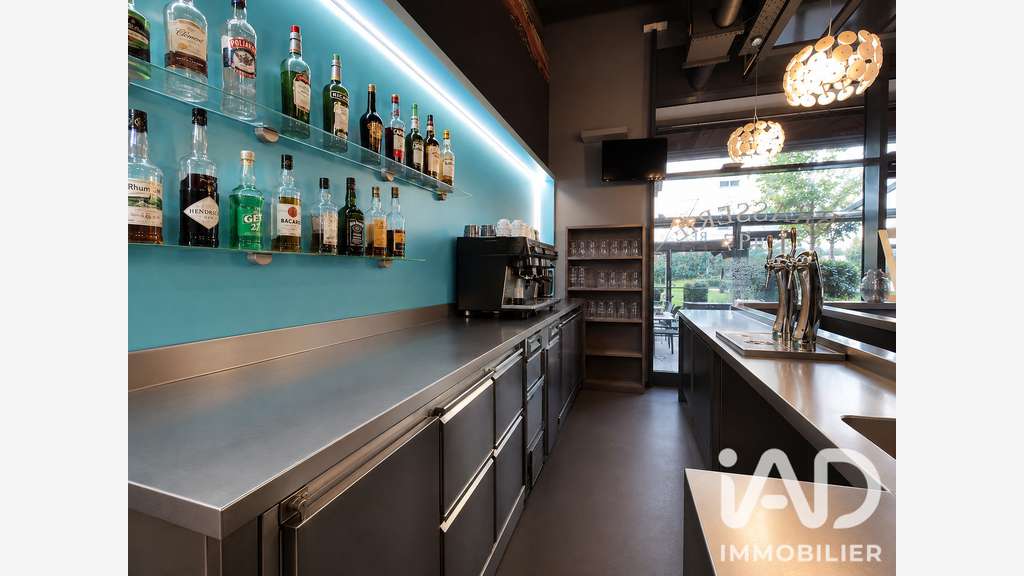 AV FDC brasserie empl strat 90m² à Marseille 13010