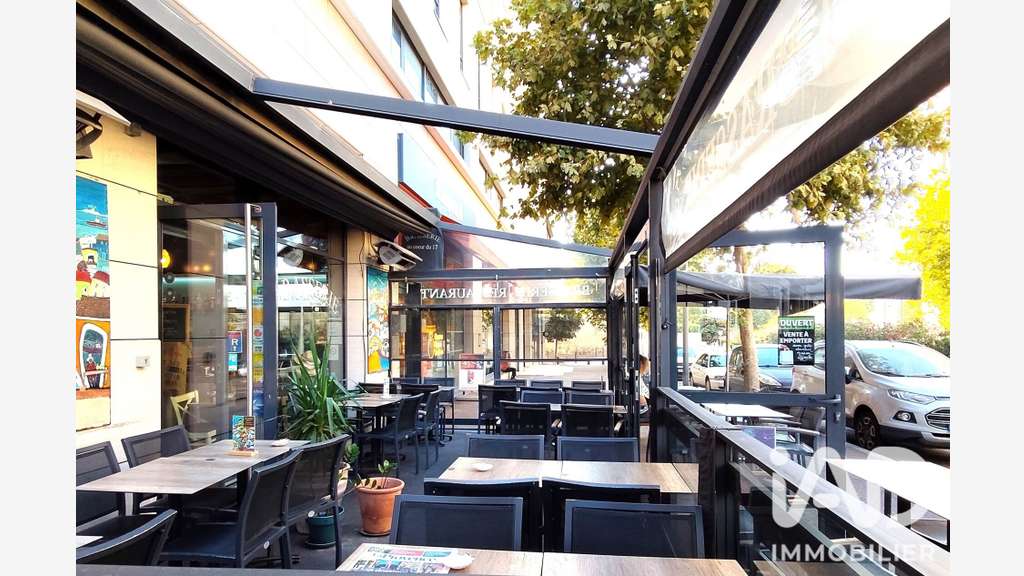 AV FDC brasserie empl strat 90m² à Marseille 13010