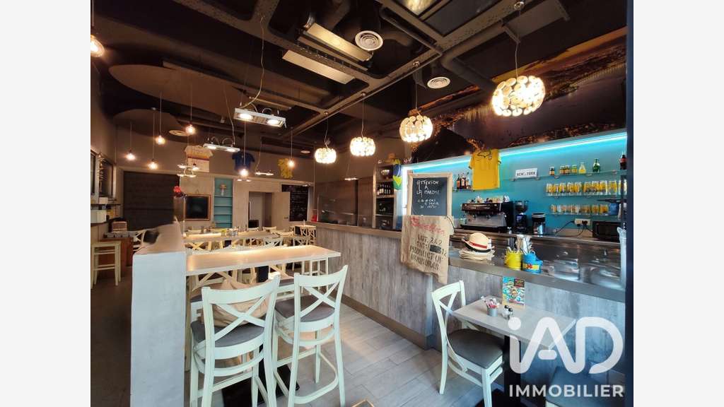 AV FDC brasserie empl strat 90m² à Marseille 13010