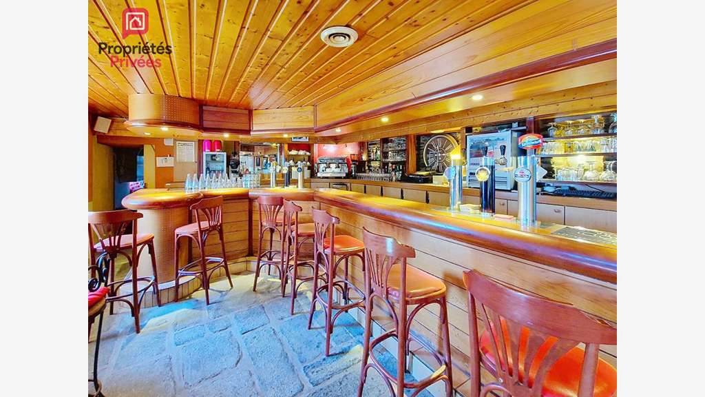 AV murs et fonds restaurant Lic IV près de Morlaix