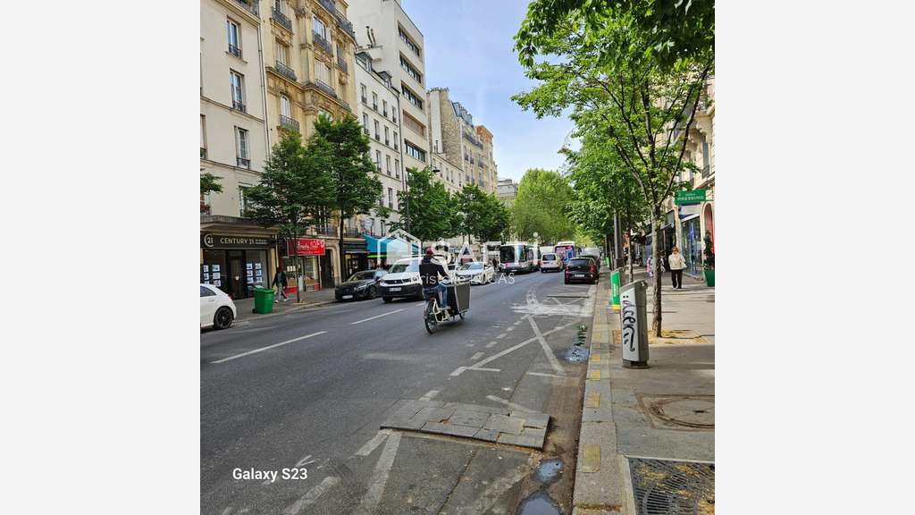 Cède salon de coiffure de 73m² à Paris 75010