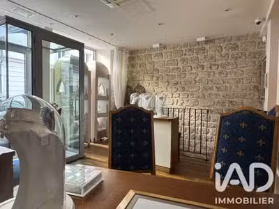 Vente murs et FDC joallerie de 80m² à Paris 75016