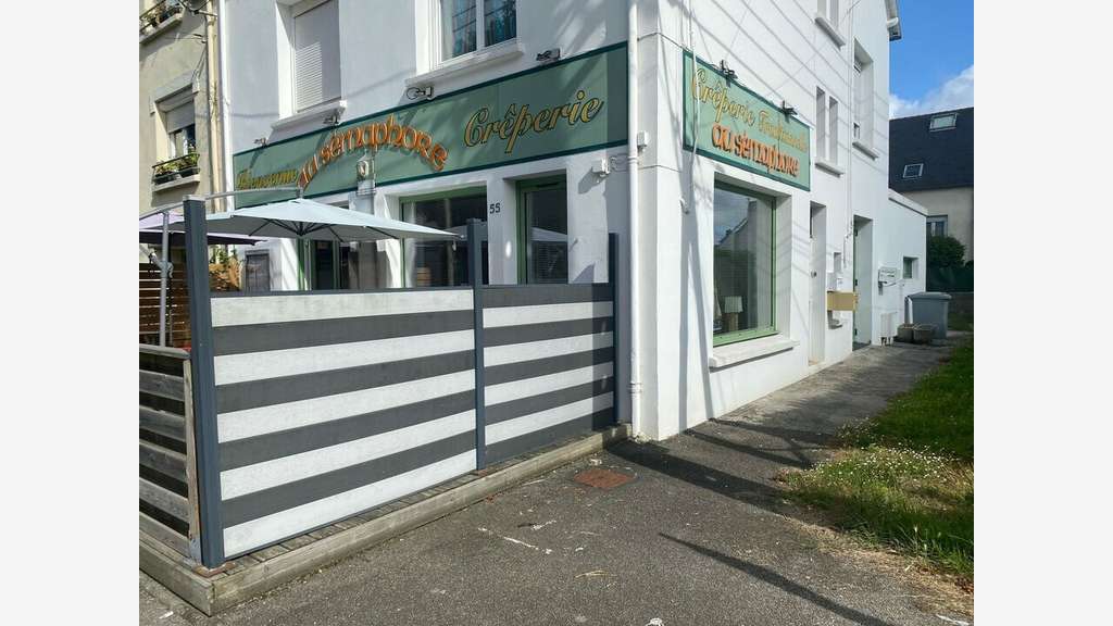 Local 83m² belle visibilité à vendre à Quimper