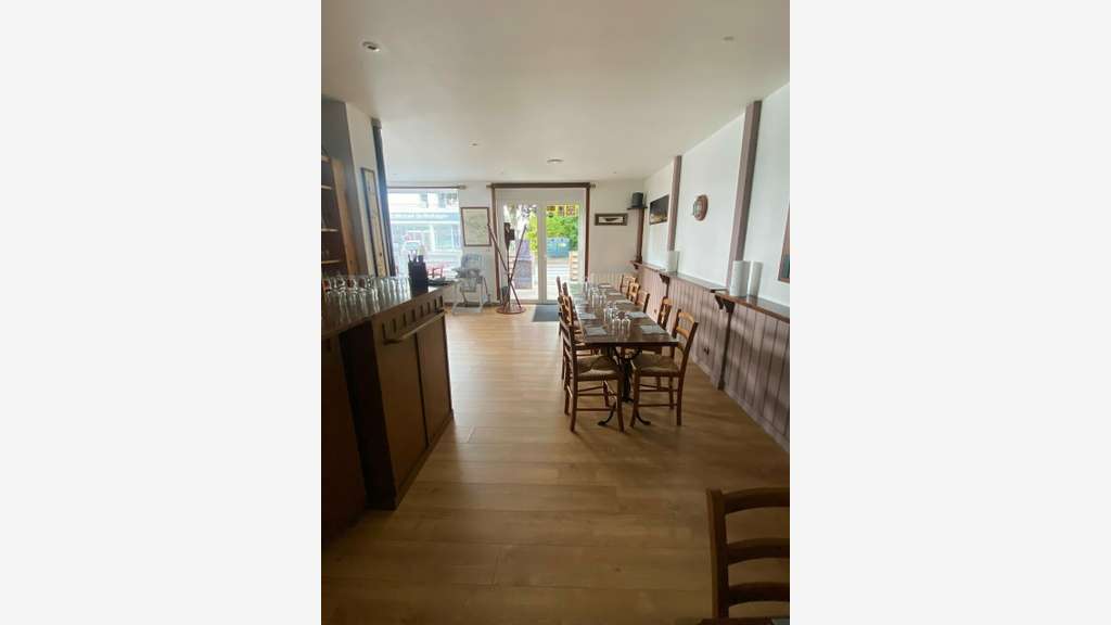 Local 83m² belle visibilité à vendre à Quimper