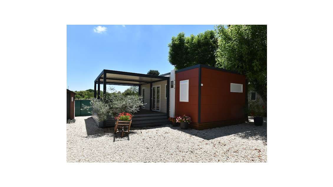 Camping **** à vendre au coeur du Sud-Ardèche