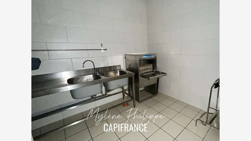 AV murs commerciaux 105m² St-Bonnet-en-Champsaur