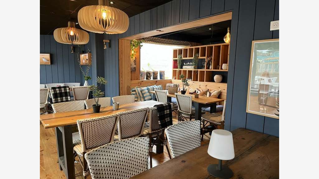 A vendre restaurant 48 couverts emplac. premium 40