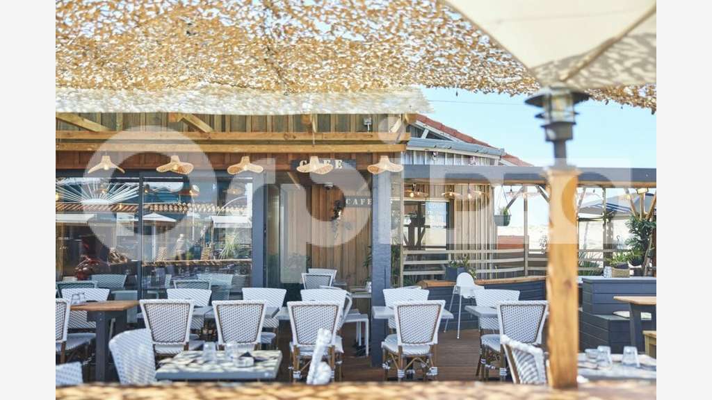 A vendre restaurant 48 couverts emplac. premium 40