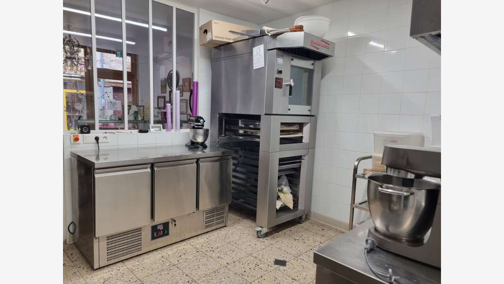 Vente murs et fonds pâtisserie snacking à Sisteron