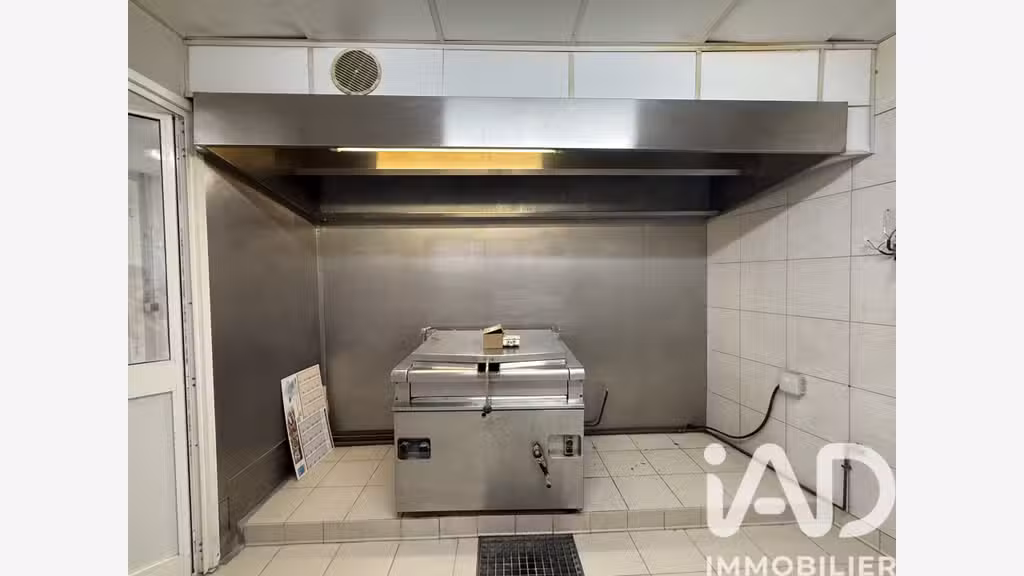 Vente local commercial 85m² à Souppes-sur-Loing