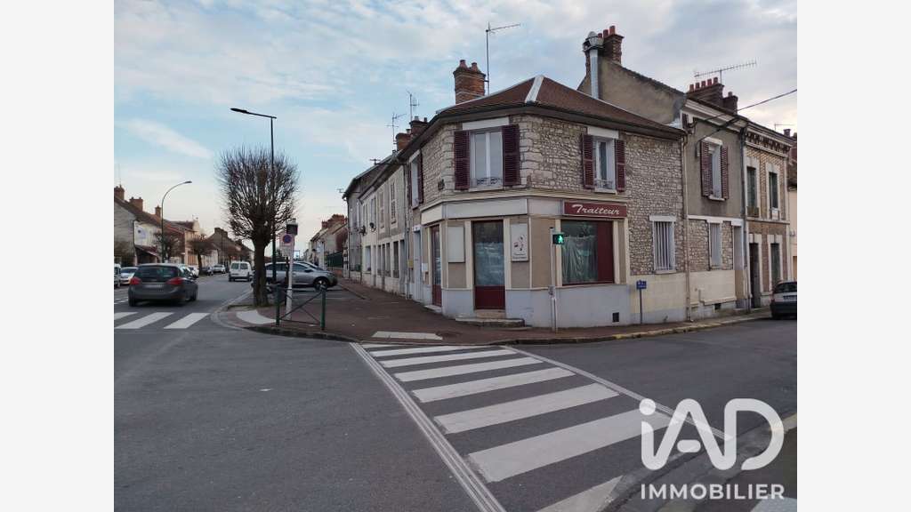 Vente local commercial 85m² à Souppes-sur-Loing