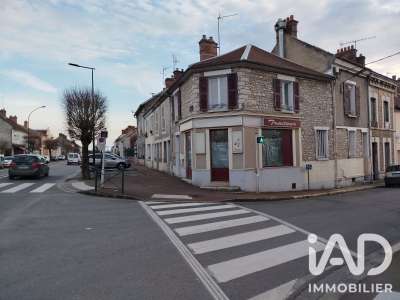 Vente local commercial 85m² à Souppes-sur-Loing
