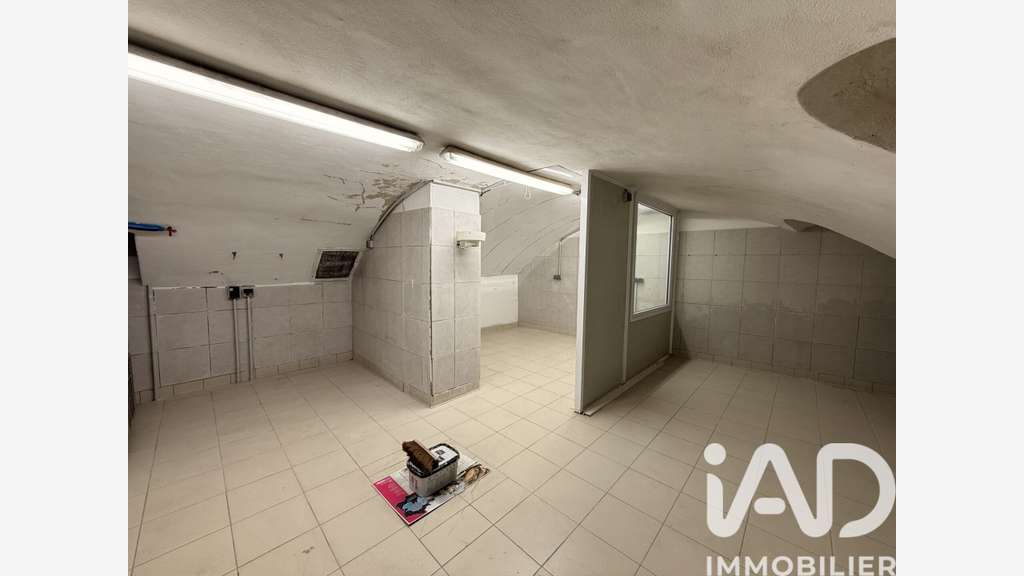 Vente local commercial 85m² à Souppes-sur-Loing