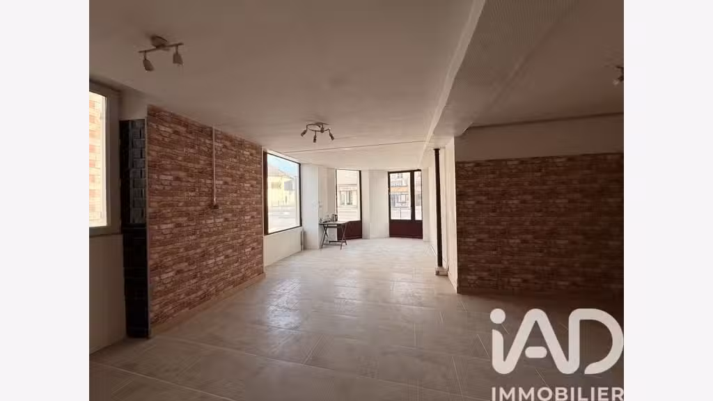 Vente local commercial 85m² à Souppes-sur-Loing
