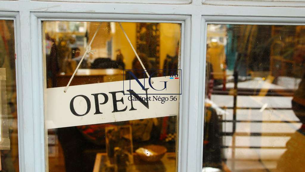 Vente local commercial 420m² + maison à Vannes