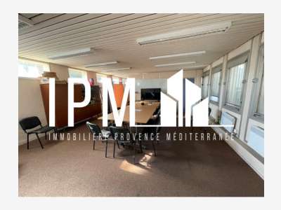 A vendre local mixte 807m² 13220 La Mède 
