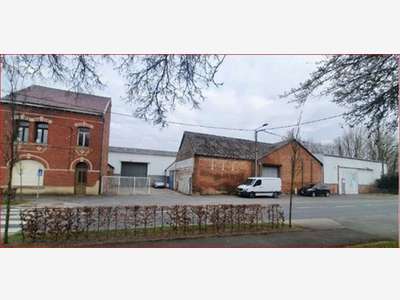 À vendre locaux industriels 3800m² à Vendegies