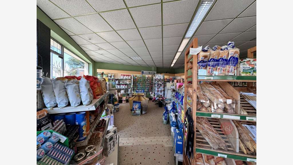 Vente station service épicerie graineterie Eauze