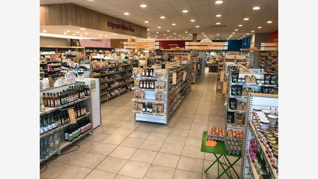 Magasin bio à vendre en zc la Teste de Buch (33)