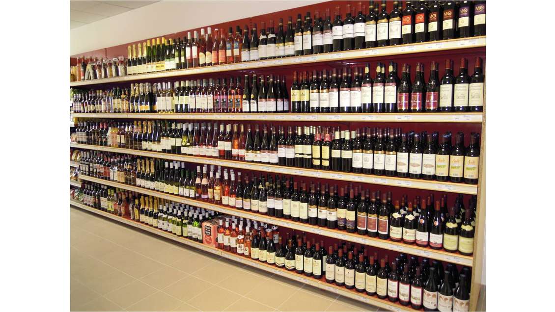 A saisir vente magasin alimentation axe passant 56