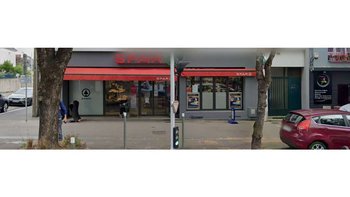 Reprise commerce alimentaire SPAR Lorient (56)
